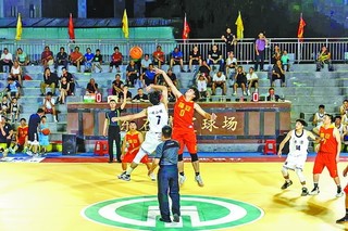 业余篮球爱好者在哪里可以找到表演赛资源_1
